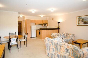 The Grand Apartments North Adelaide - Yamba Accommodation 0