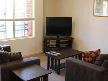 The Grand Apartments North Adelaide - Yamba Accommodation 6