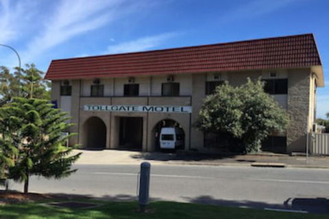Tollgate Motel - Yamba Accommodation 0
