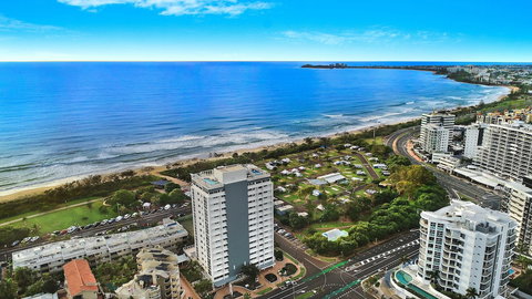 Elouera Tower Beachfront Apartments - Yamba Accommodation 1