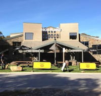 Hotel High Plains - Yamba Accommodation