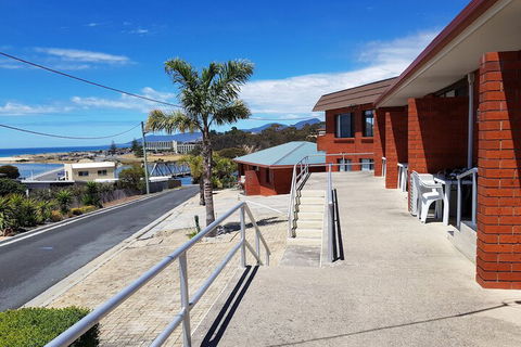 Blue Seas Holiday Villas - Yamba Accommodation 5