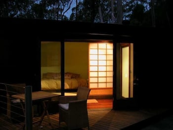 Qdos Arts - Yamba Accommodation 3