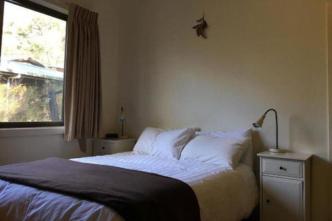 The Ledge Holiday House - Yamba Accommodation 3