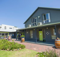 Dunsborough Beachouse YHA Hostel - Yamba Accommodation