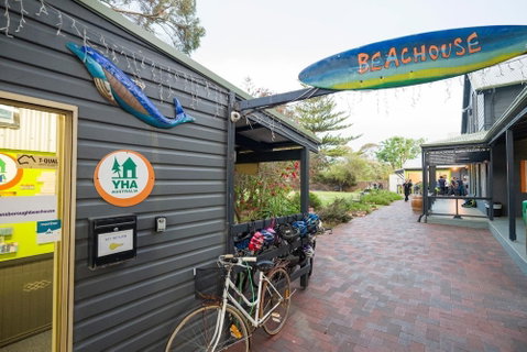 Dunsborough Beachouse YHA Hostel - Yamba Accommodation 4