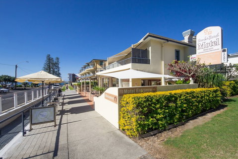 Yamba Beach Motel - Yamba Accommodation 3