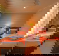Endeavour Court Motor Inn - Yamba Accommodation
