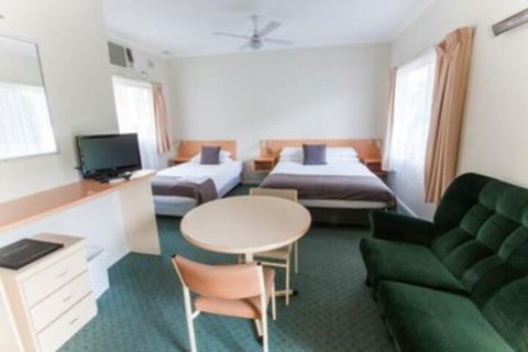 Jasmine Lodge Motel - Yamba Accommodation 4