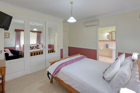 Logger's Rest - Yamba Accommodation 5