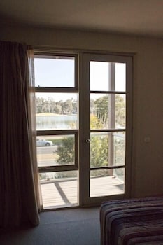 Central Shepparton Apartments - Yamba Accommodation 2