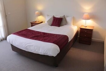 Central Shepparton Apartments - Yamba Accommodation 3