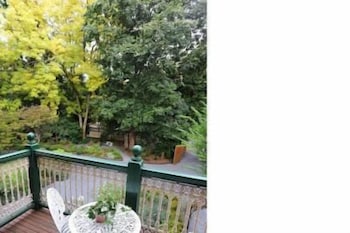 Mary Card's Coach House - Yamba Accommodation 1