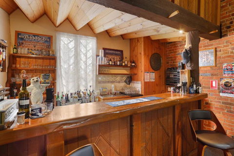 Diamond House Heritage Restaurant & Motor Inn - Yamba Accommodation 5