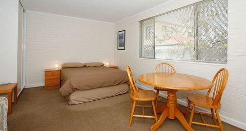 Malibu Apartments - Yamba Accommodation 4