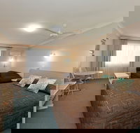 Abraham Lincoln Motel - Yamba Accommodation