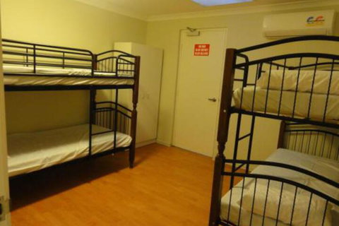 Perth 178 Backpackers - Yamba Accommodation 1