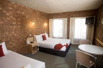 Courtyard Motor Inn - Yamba Accommodation 3