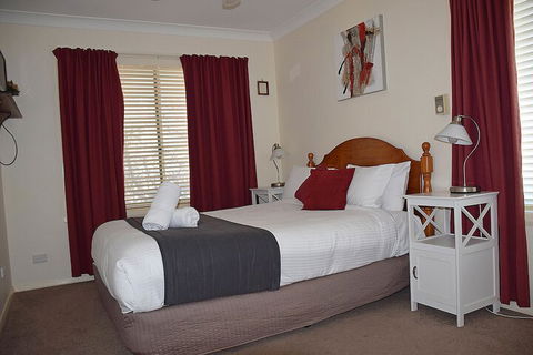 Cole House Apartments - Yamba Accommodation 5