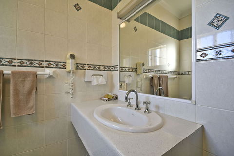 Abel Tasman Motor Inn - Yamba Accommodation 6