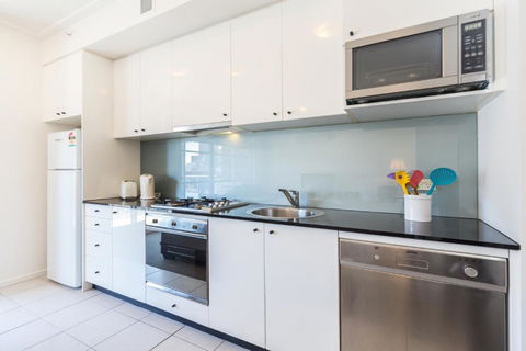 Astra Apartments Sydney Kent Street - Yamba Accommodation 2