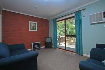 Kingsway Holiday Flats & Gariwerd House. - Yamba Accommodation 0
