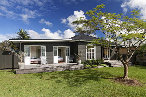 Black Fox - Yamba Accommodation 0