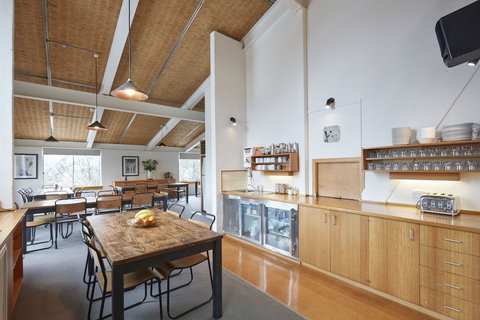 Ripparoo Ski Lodge - Yamba Accommodation 3