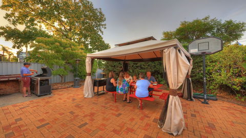 Shearing Shed Motor Inn - Yamba Accommodation 0