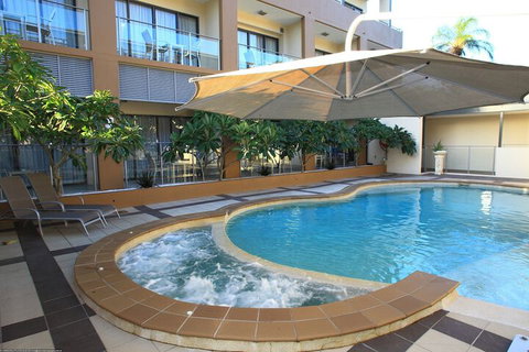 Eden By The Bay - Yamba Accommodation 4