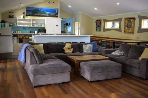 Flashpackers Hervey Bay Hostel - Yamba Accommodation 2