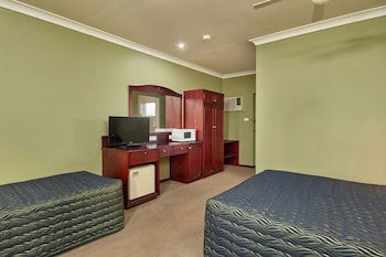 Australian Homestead - Yamba Accommodation 3