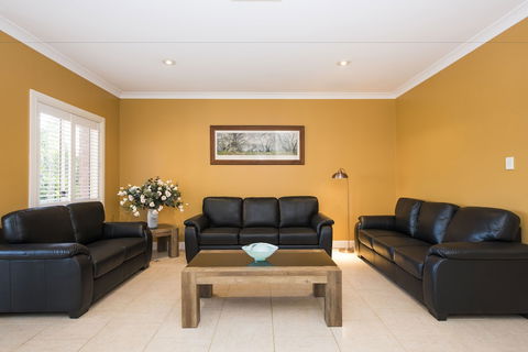 Colonial Court Villas - Yamba Accommodation 4
