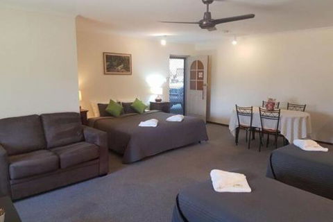Beachport Motor Inn - Yamba Accommodation 0