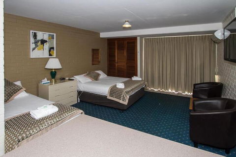Blayney Leumeah Motel - Yamba Accommodation 2