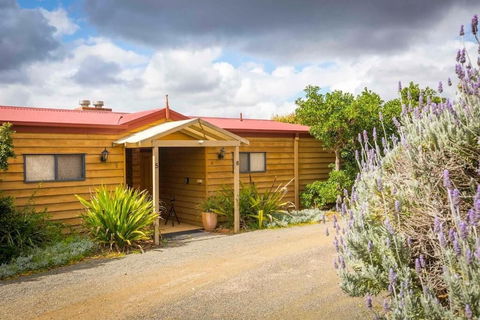 Bimbadeen Estate - Yamba Accommodation 0