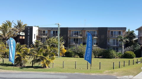 Cabarita Beachfront Apartments - Yamba Accommodation 0