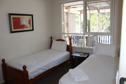 Australian Home Away At Doncaster Grange Park - Yamba Accommodation 1