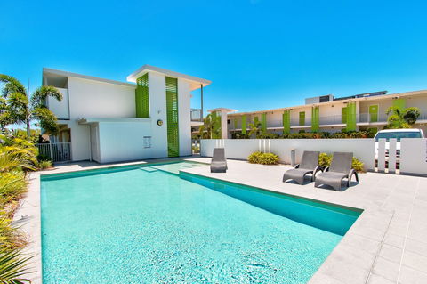 Mackay Oceanside Central Hotel - Yamba Accommodation 1