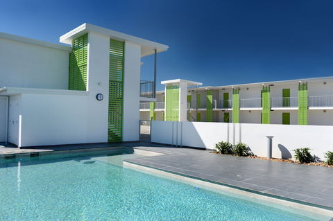 Mackay Oceanside Central Hotel - Yamba Accommodation 2