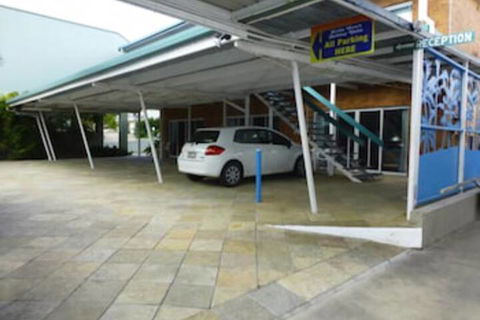 Airlie Court Units - Yamba Accommodation 7