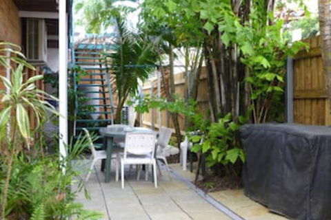 Airlie Court Units - Yamba Accommodation 5