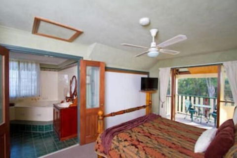 Bimbadeen Mountain Retreat - Yamba Accommodation 3