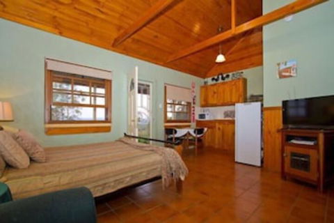 Bimbadeen Mountain Retreat - Yamba Accommodation 2