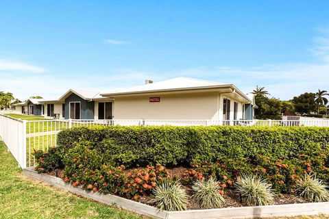 Econo Lodge Beachside - Yamba Accommodation 2