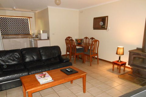 Grampians View Cottages And Units - Yamba Accommodation 4