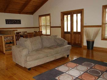 Beachport Retreat Holiday House - Yamba Accommodation 0