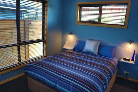 Strahan Bungalows - Yamba Accommodation 6