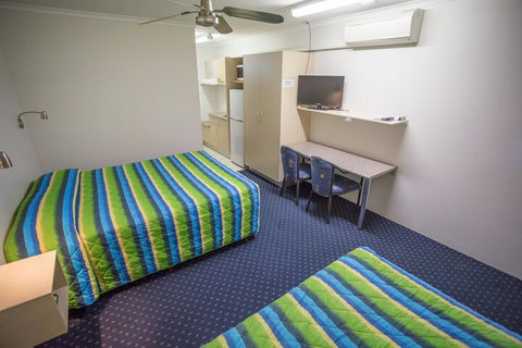 Fourth Avenue Motor Inn - Yamba Accommodation 5