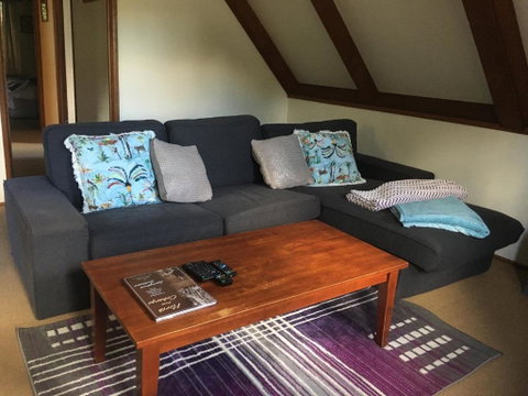 Dancing Waters Cottage - Yamba Accommodation 4